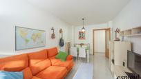 Living room of Flat for sale in Girona Capital  with Air Conditioner, Heating and Terrace