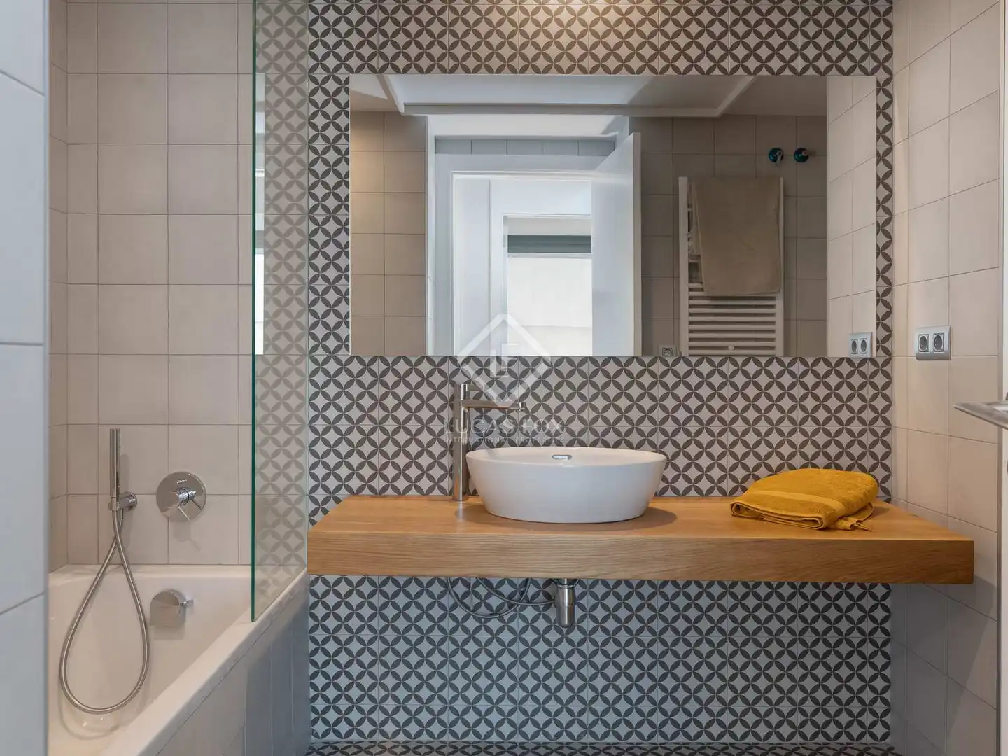 Bathroom of Flat for sale in Lloret de Mar  with Air Conditioner, Heating and Balcony