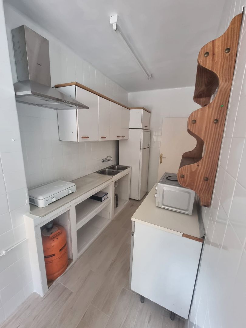 Cuina de Pis de lloguer en  Sevilla Capital amb Moblat, Rentadora i Microones