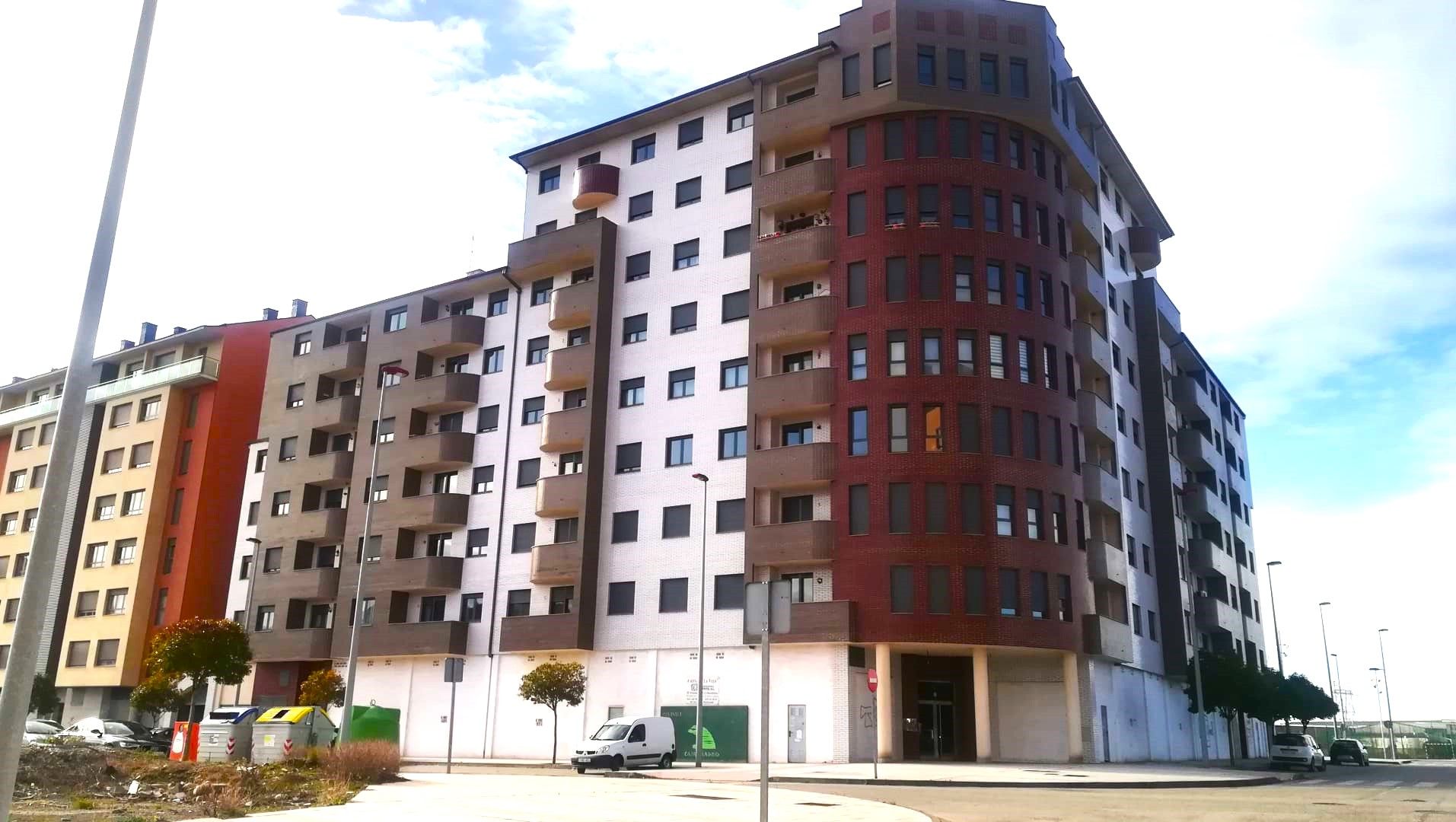 Vista exterior de Garatge en venda en Ponferrada