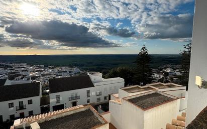 Vista exterior de Casa adosada en venda en Medina-Sidonia amb Terrassa