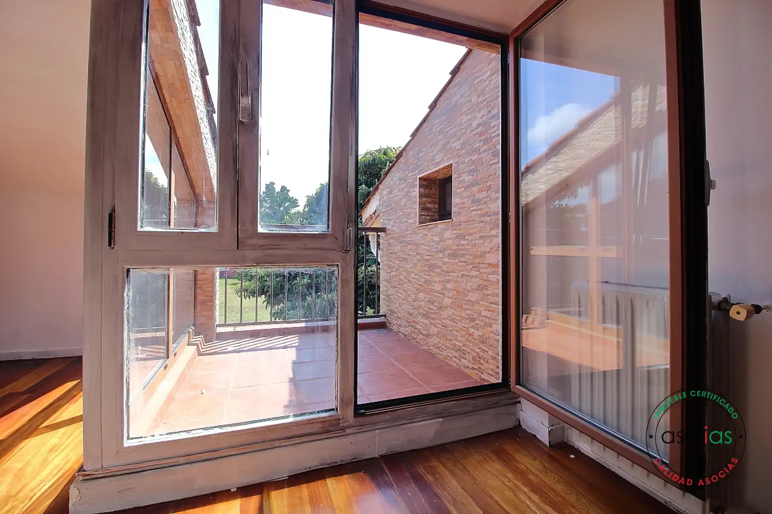 Terrassa de Casa o xalet en venda en Gijón  amb Calefacció, Parquet i Moblat