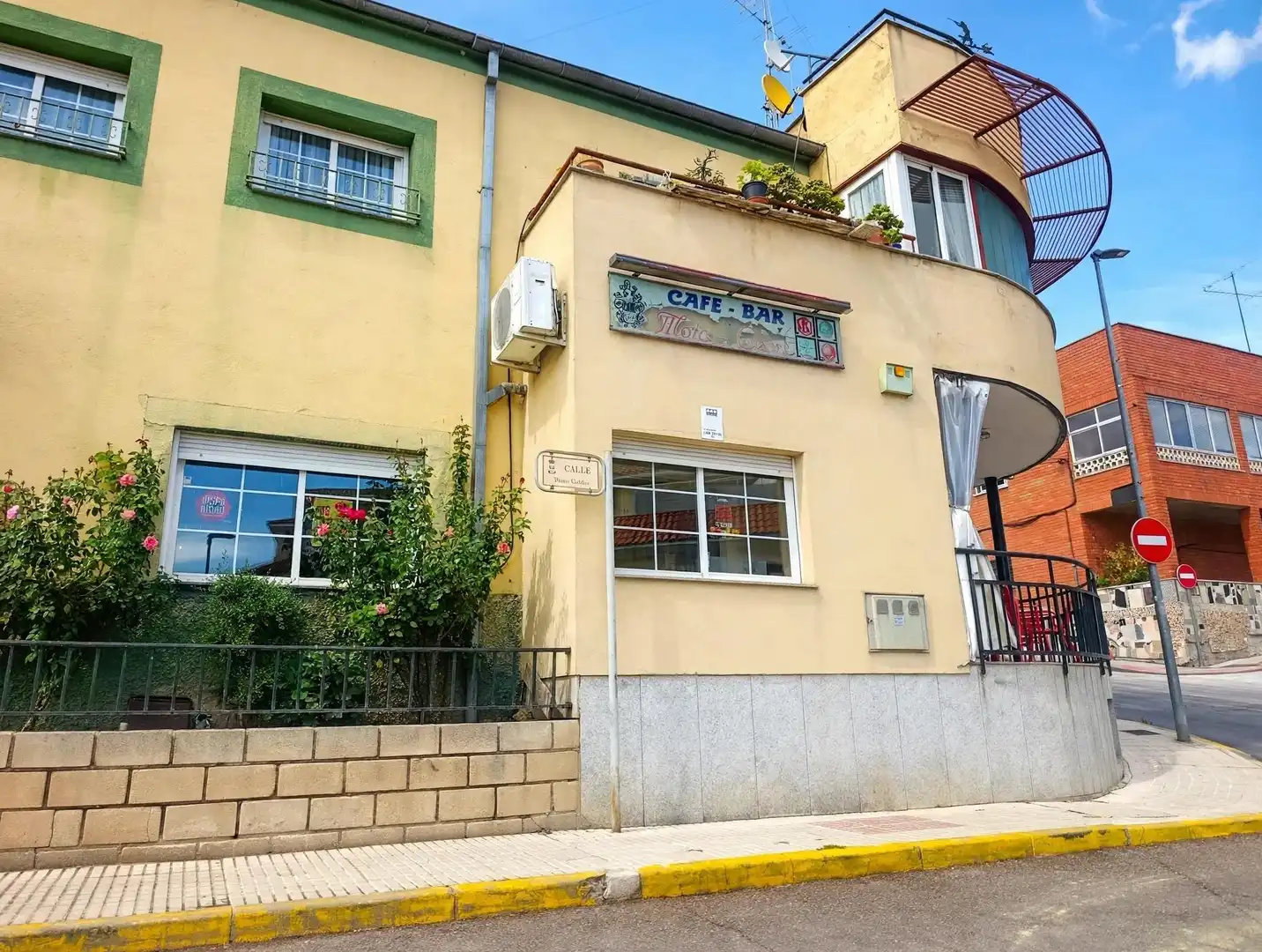 Vista exterior de Edifici en venda en Cabrerizos, Salamanca
