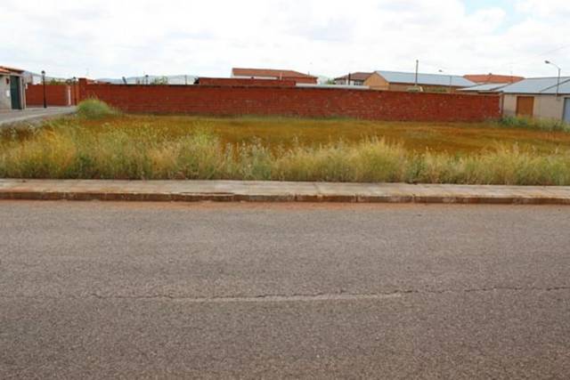 Terreno residencial en Venta en Calle Fuente en Valenzuela de Calatrava