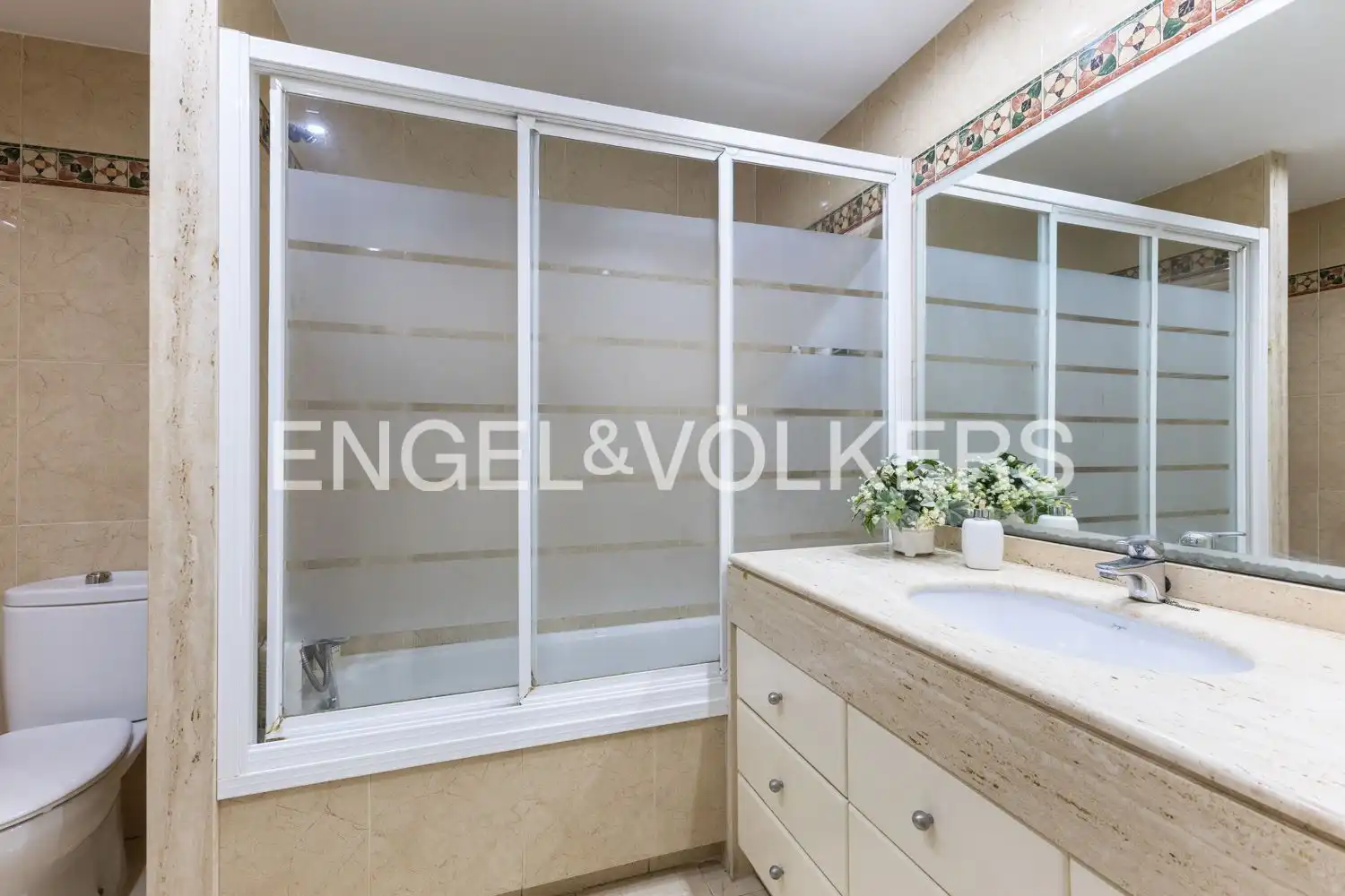 Baño de Piso de alquiler en Valencia con Aire acondicionado, Calefacción y Parquet