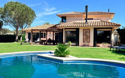 Jardí de Casa o xalet en venda en Navata amb Aire condicionat, Terrassa i Piscina