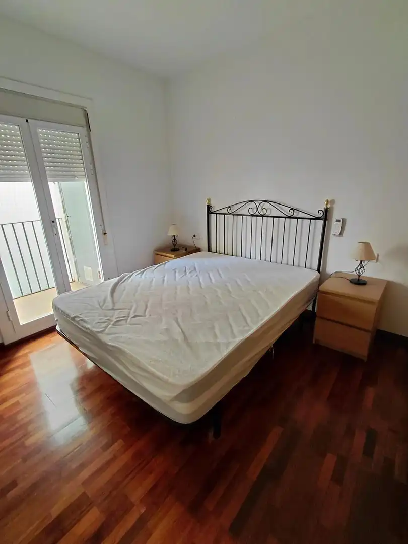 Habitación de Piso de alquiler en Tarragona con Aire acondicionado, Terraza y Trastero