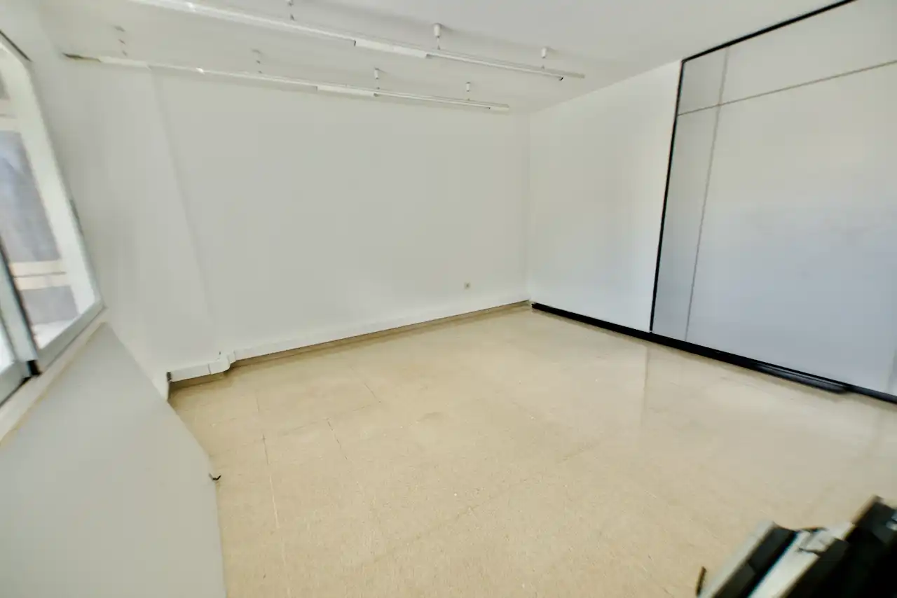 Oficina en venta en Terrassa con Aire acondicionado y Calefacción
