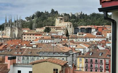 Vista exterior de Dúplex en venda en Burgos Capital amb Balcó