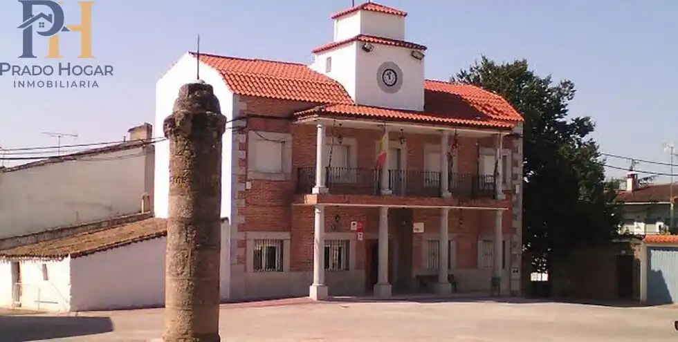 Vista exterior de Casa o xalet en venda en Montesclaros amb Balcó