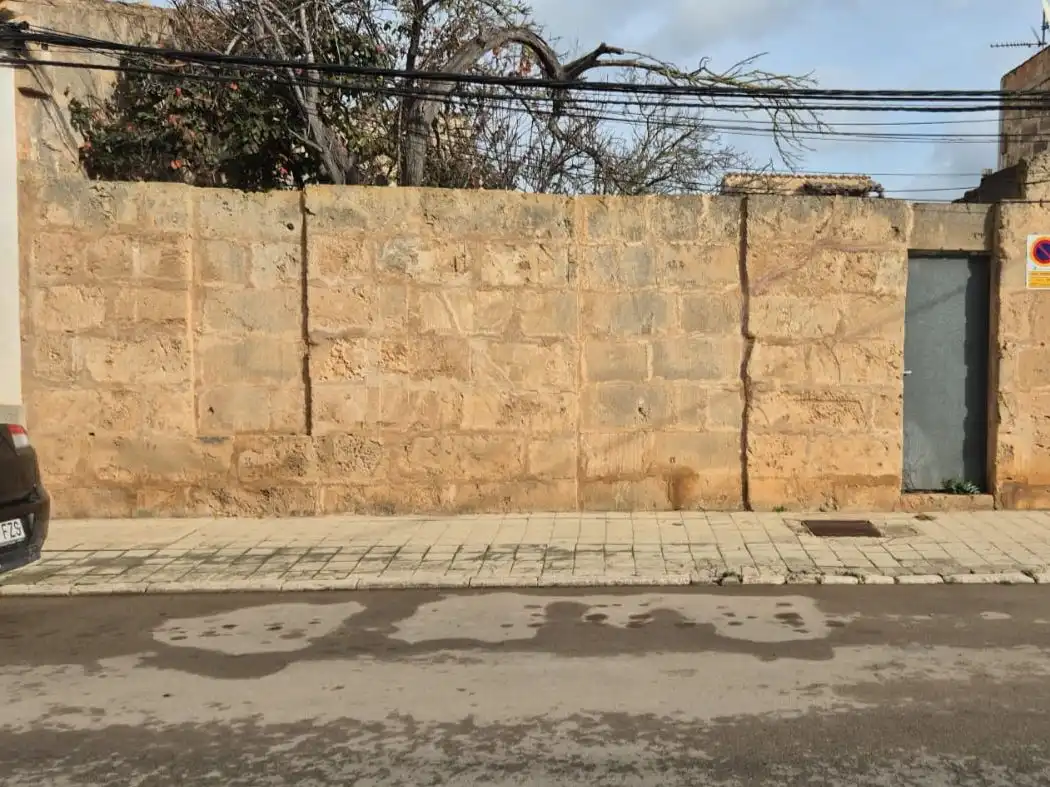 Residential land for sale in Antoni Ramis 114, imagen 3