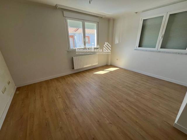 Piso en Venta en Encinas de Abajo