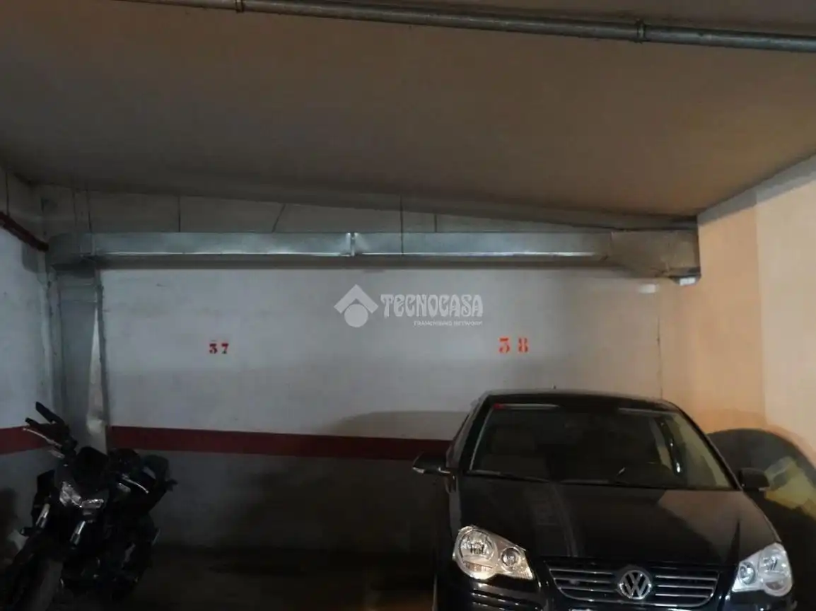 Einzelparkplatz zum Verkauf in Zona Botánico, imagen 8