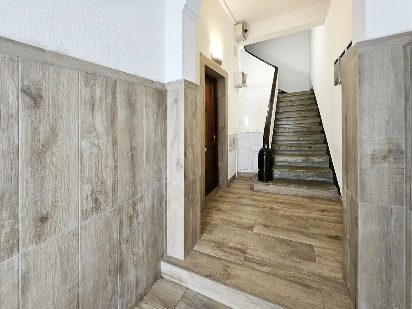 Planta baja en venta en A Coruña Capital  con Calefacción, Amueblado y Horno