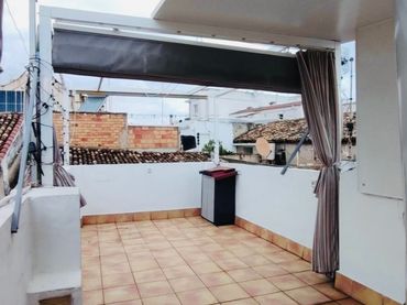Adosado con balcón en venta en Piles