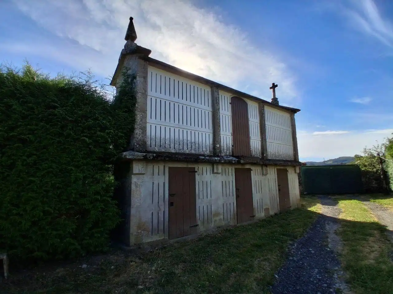 Vista exterior de Finca rústica en venda en Cuntis amb Calefacció, Jardí privat i Traster