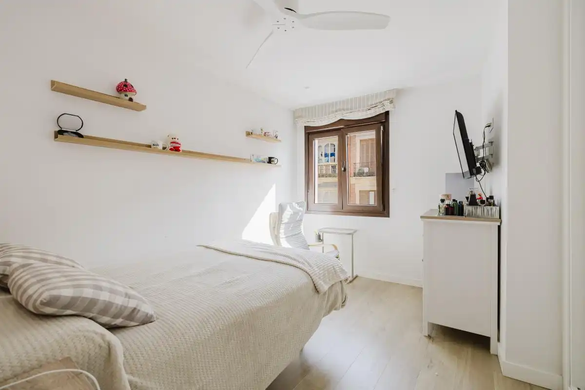 Bedroom of Flat for sale in Málaga  with Air Conditioner, Heating and Terrace