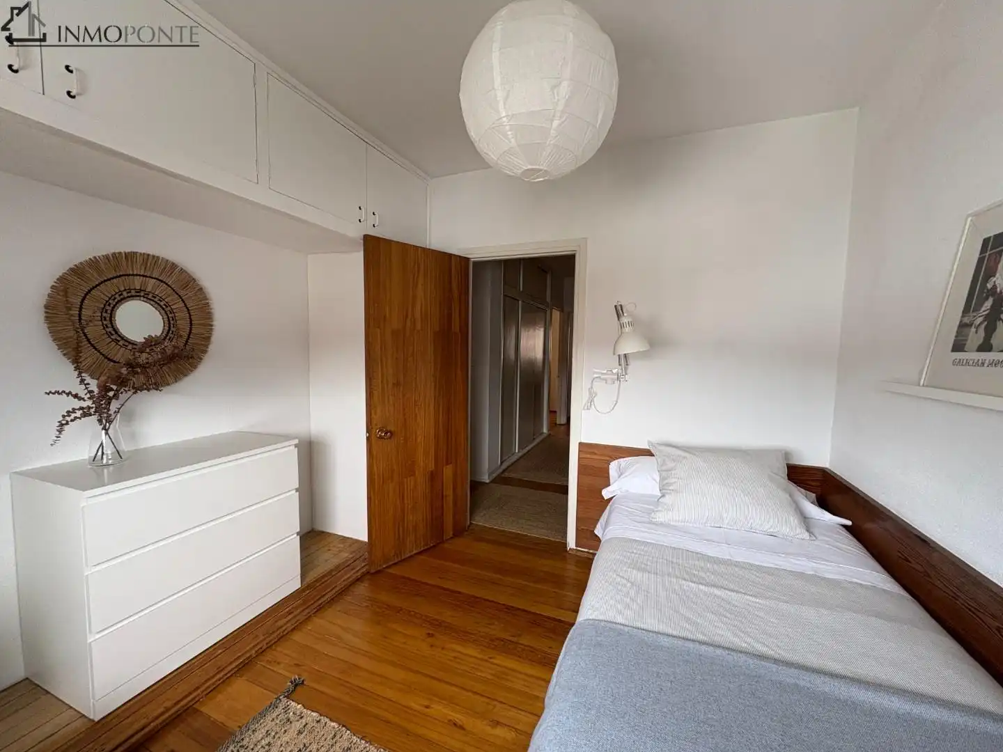 Bedroom of Flat for rent in Pontevedra Capital 