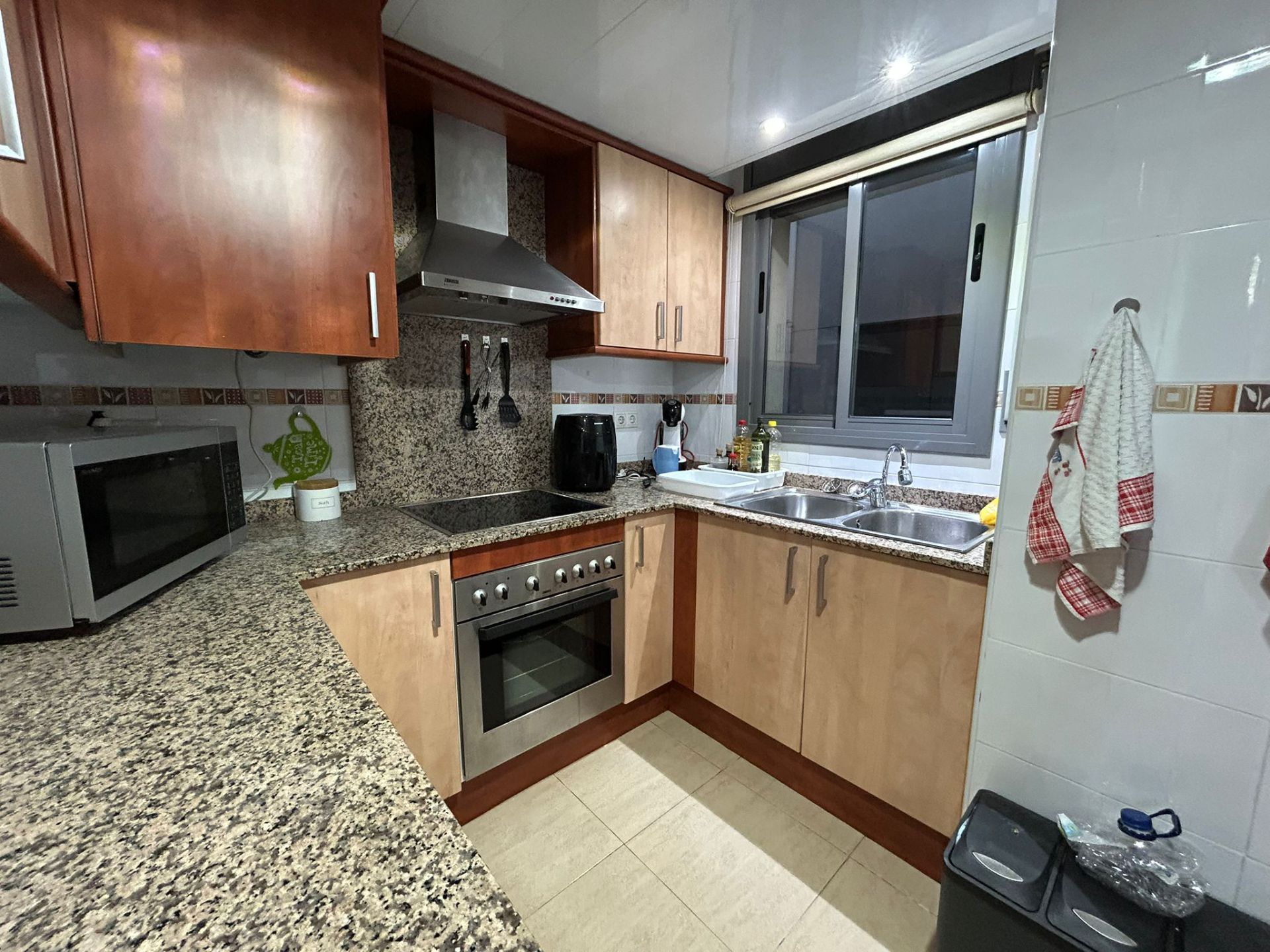 Küche von Wohnung zum Verkauf in Calafell mit Klimaanlage, Heizung und Terrasse