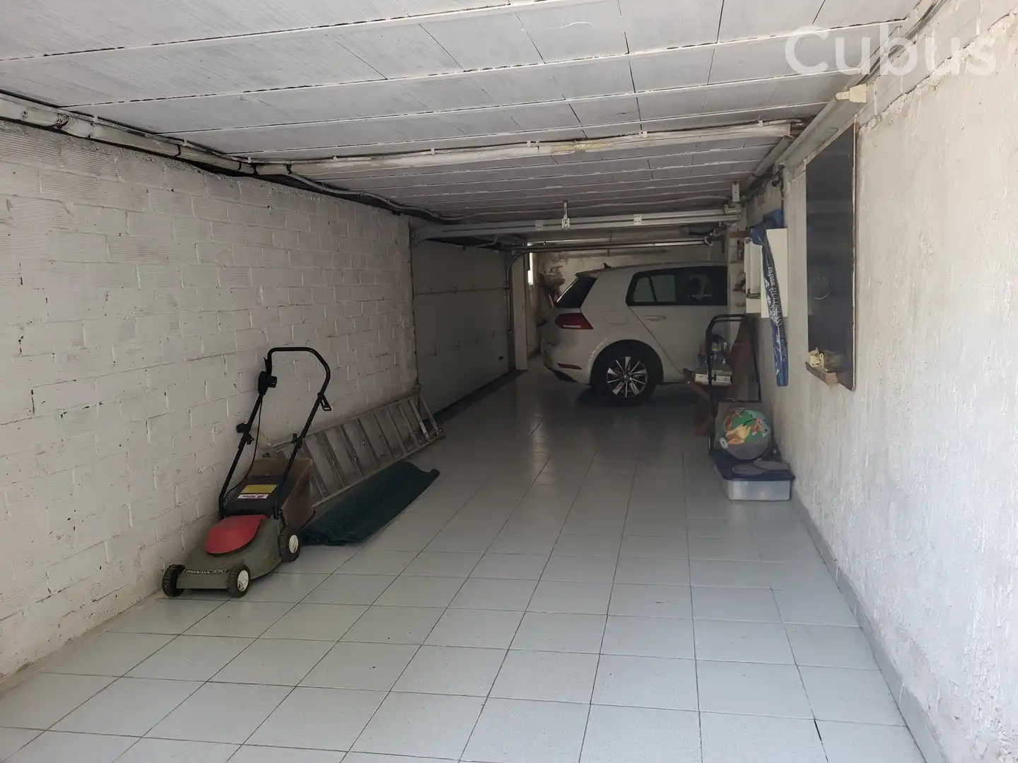 Aparcament de Casa o xalet en venda en Olot amb Calefacció, Terrassa i Balcó
