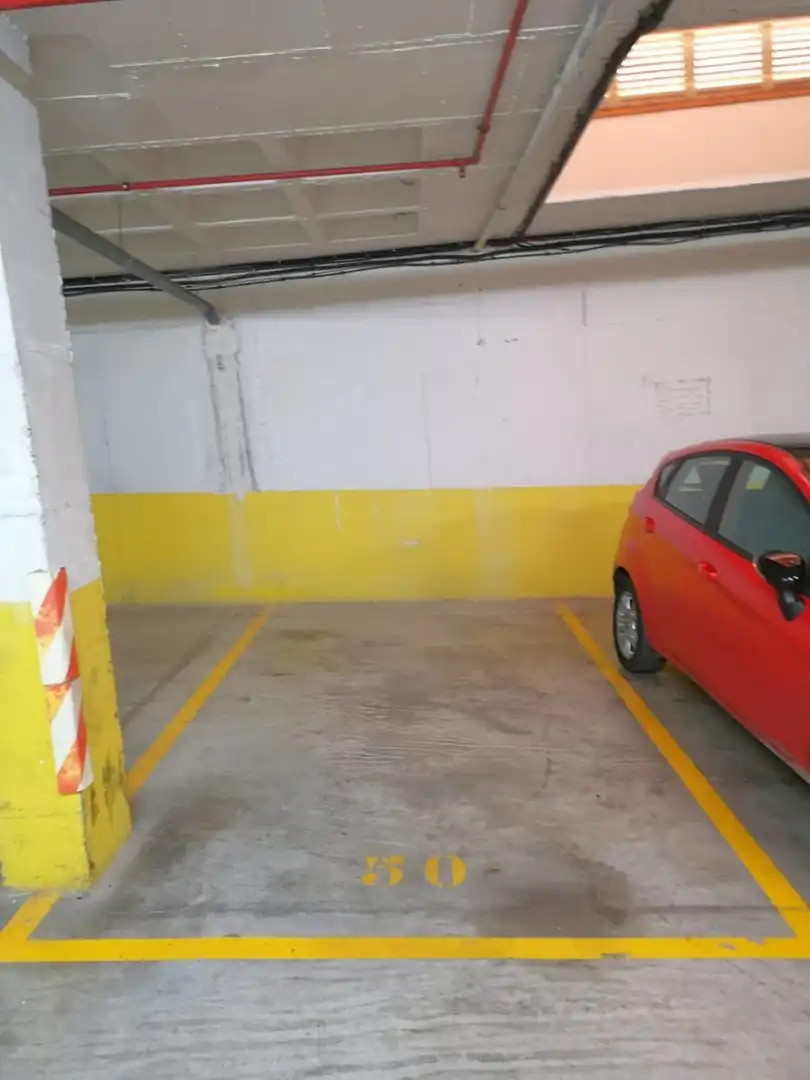 Parking de Dúplex de alquiler en Alicante / Alacant con Aire acondicionado, Calefacción y Terraza