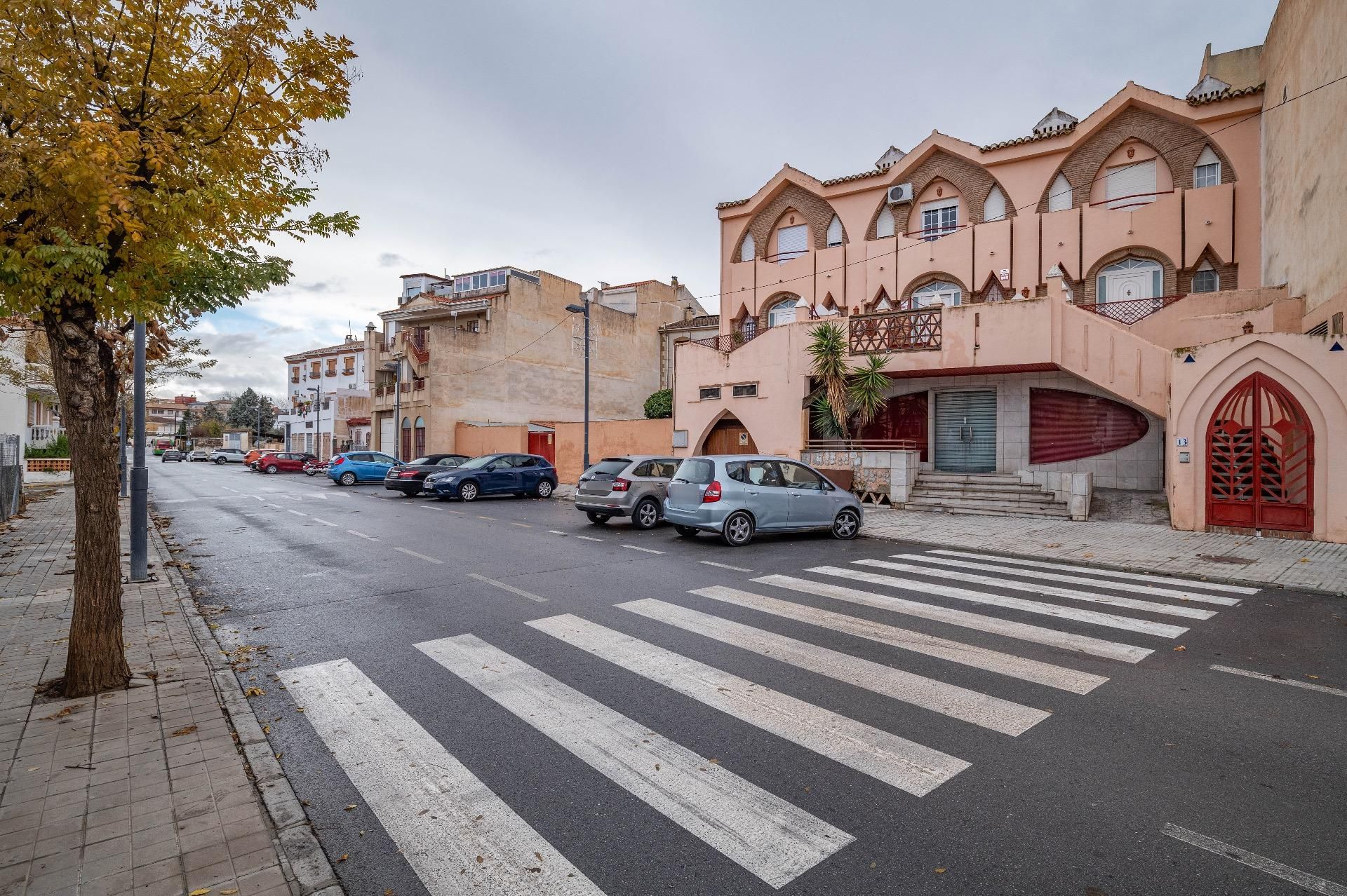 Vista exterior de Casa adosada en venda en Las Gabias amb Calefacció