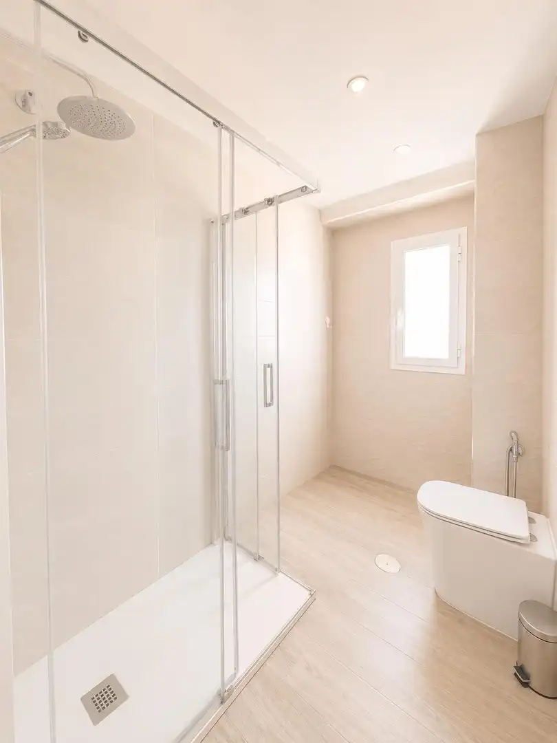 Baño de Piso en venta en Málaga con Terraza y Balcón