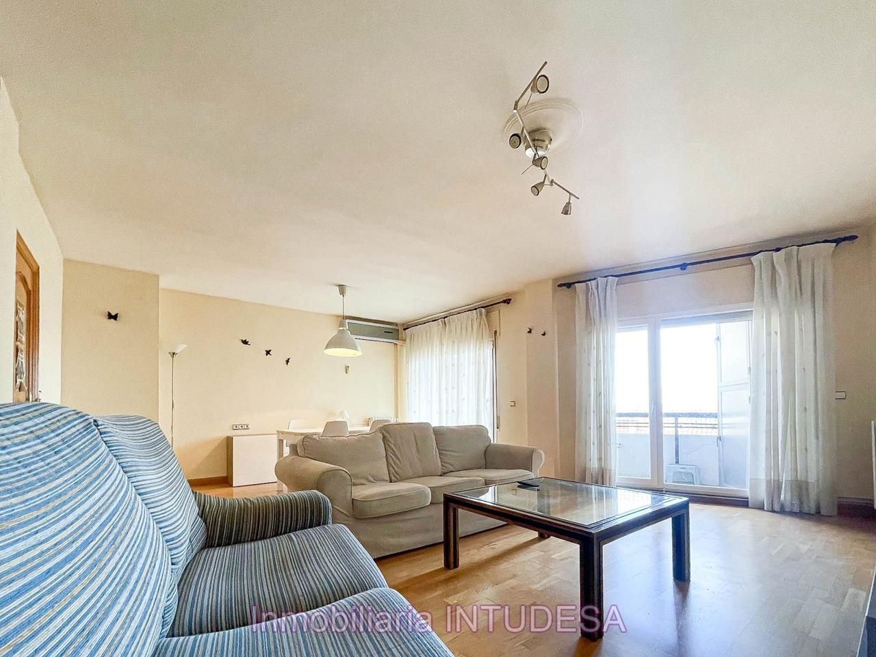 Sala d'estar de Pis en venda en Tudela amb Aire condicionat, Calefacció i Parquet