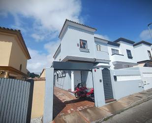 Exterior view of House or chalet for sale in Chiclana de la Frontera  with Air Conditioner, Heating and Private garden