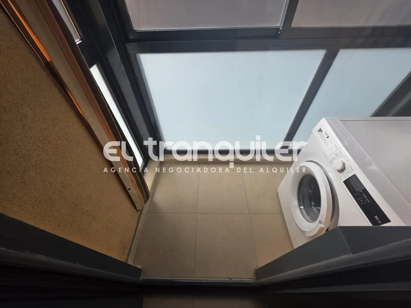 Balcony of Flat for rent in Madrid  with Air Conditioner, Parquet flooring and Swimming Pool