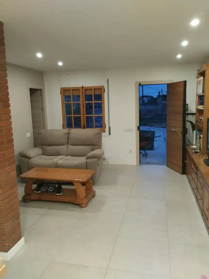 Villa zum Verkauf in Sant Iscle de Vallalta