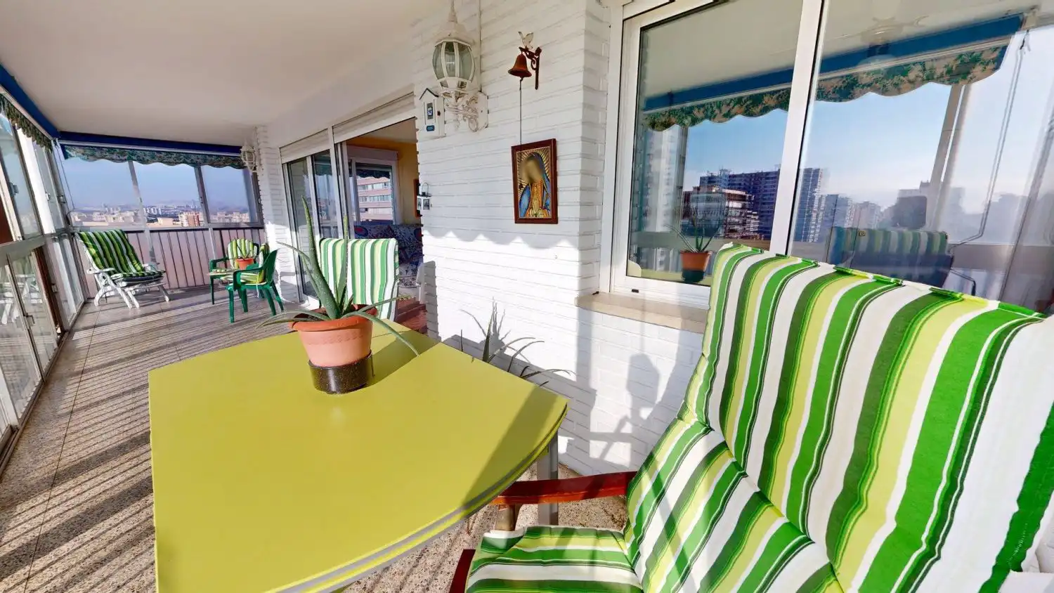 Terrasse von Wohnungen zum Verkauf in Alicante / Alacant mit Terrasse und Balkon