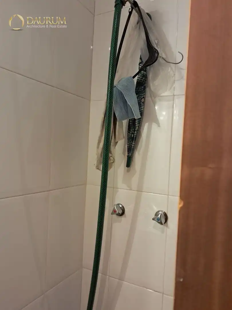 Badezimmer von Fabrikhallen zum Verkauf in Valencia