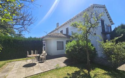 Jardí de Casa o xalet en venda en  Córdoba Capital amb Jardí privat, Terrassa i Piscina