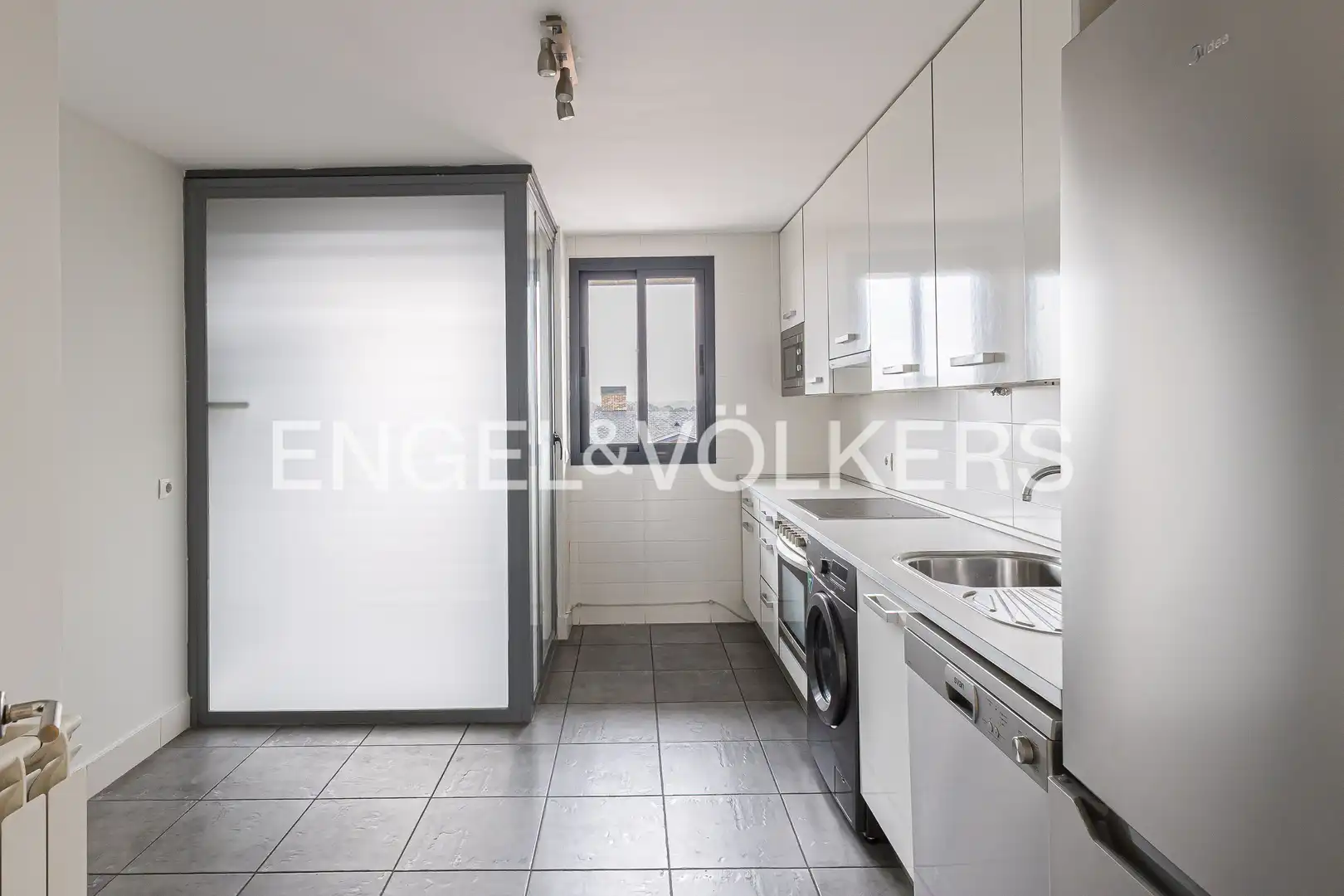 Kitchen of Attic for sale in Boadilla del Monte  with Air Conditioner, Heating and Terrace