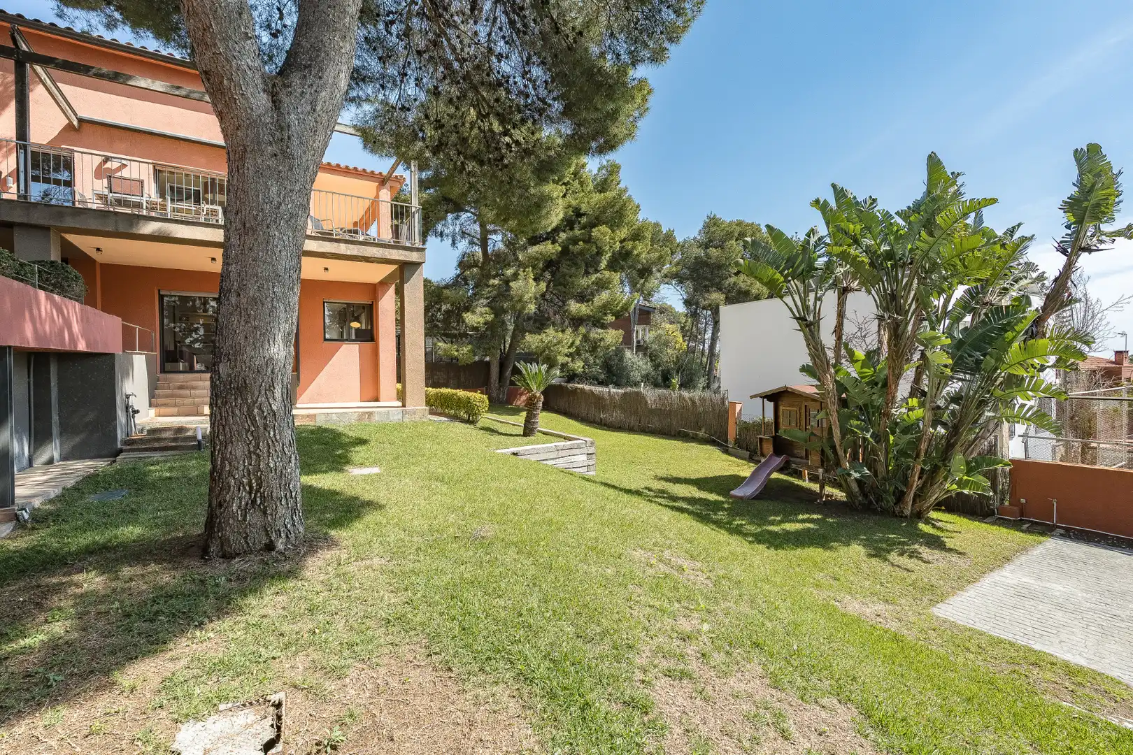 Jardí de Casa o xalet en venda en Castelldefels amb Aire condicionat, Calefacció i Jardí privat