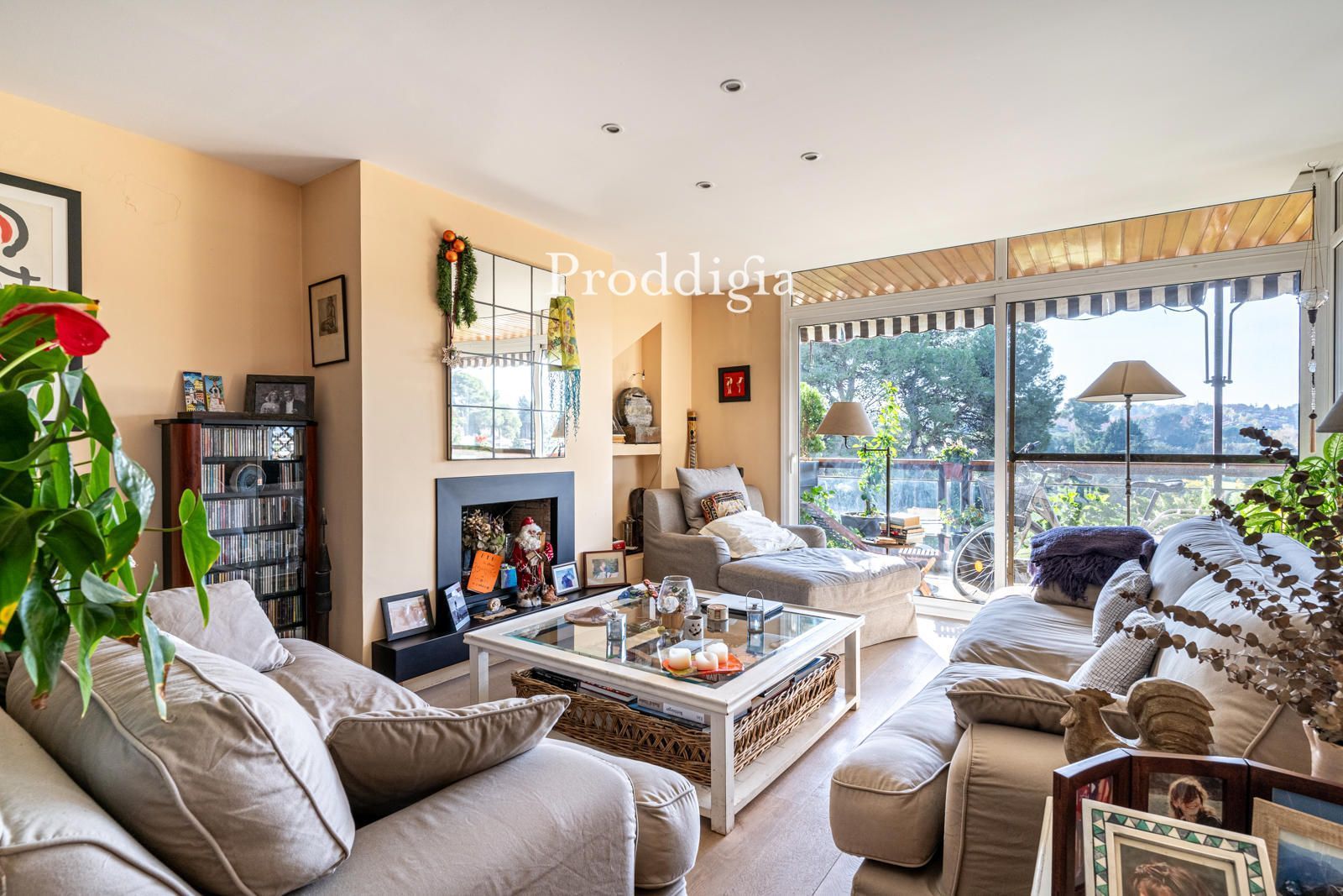 Living room of Duplex for sale in Sant Cugat del Vallès  with Air Conditioner, Heating and Terrace