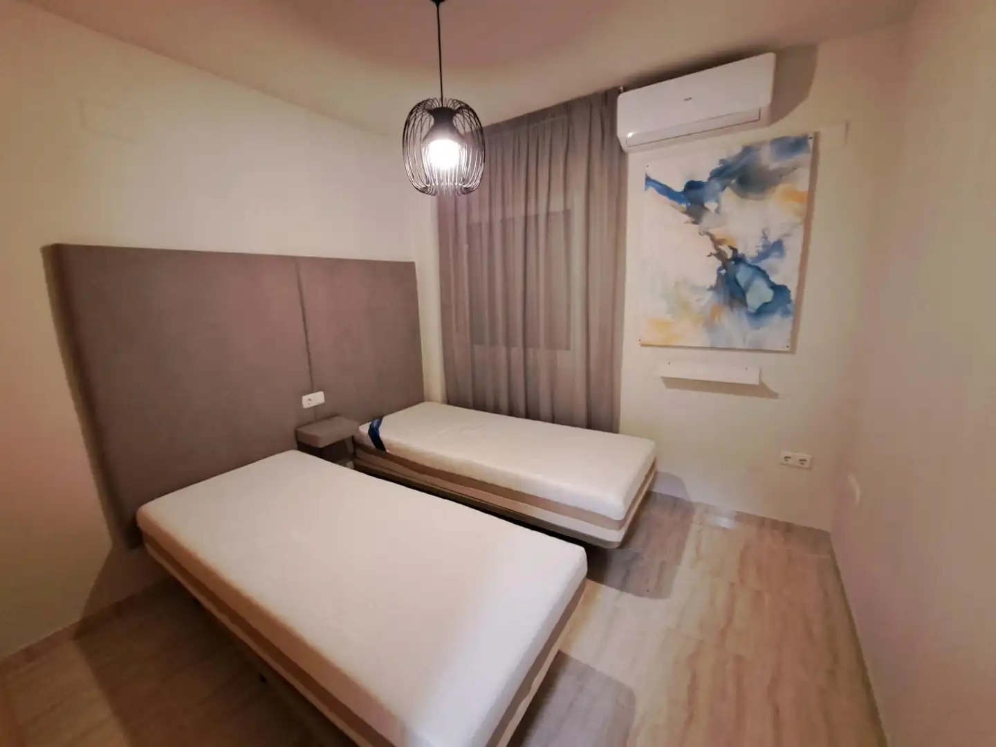 Habitación de Apartamento en venta en El Ejido con Aire acondicionado, Calefacción y Balcón