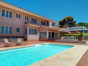 Casa amb balcó en venda a Calabardina