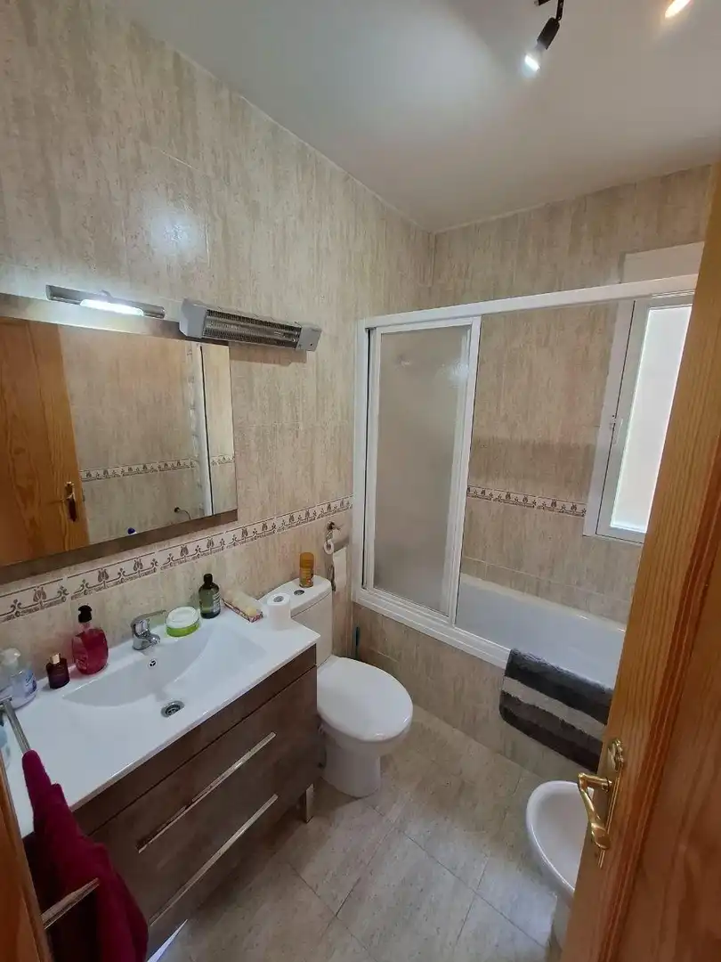 Bany de Casa o xalet en venda en Otero amb Aire condicionat, Jardí privat i Traster