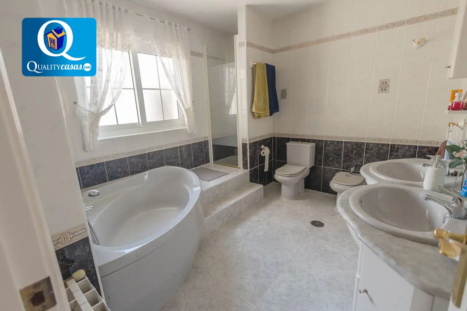 Chalet con piscina en venta en Garbinet - Vistahermosa, imagen 16