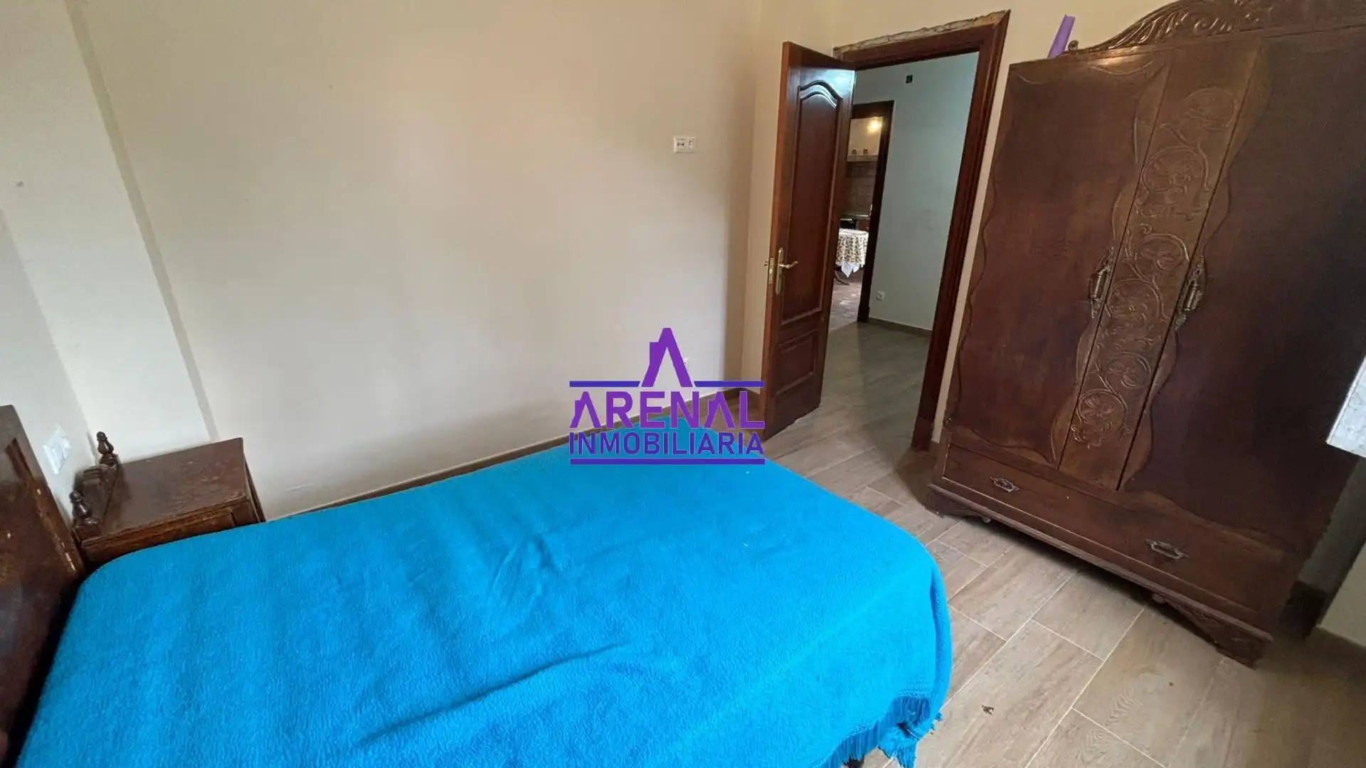 Dormitori de Casa o xalet en venda en Ribeira amb Jardí privat