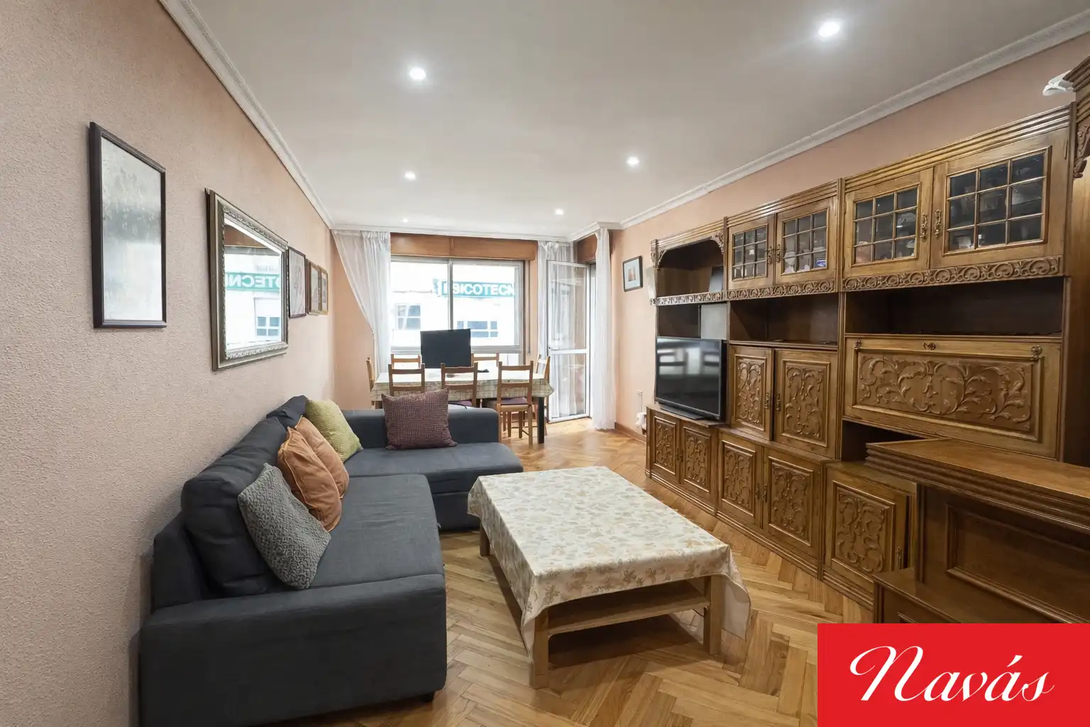 Living room of Flat for sale in Vigo   with Heating, Parquet flooring and Storage room