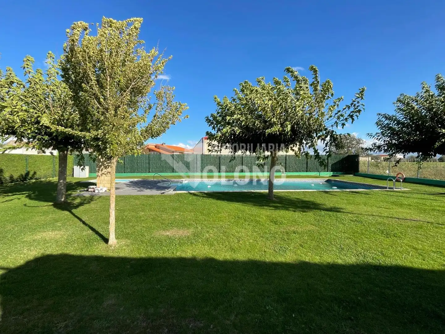 Piscina de Apartament en venda en Castañares de Rioja amb Calefacció, Moblat i Forn