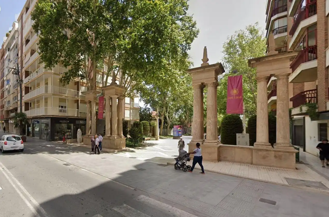 Piso con terraza en venta en Lorca Ciudad