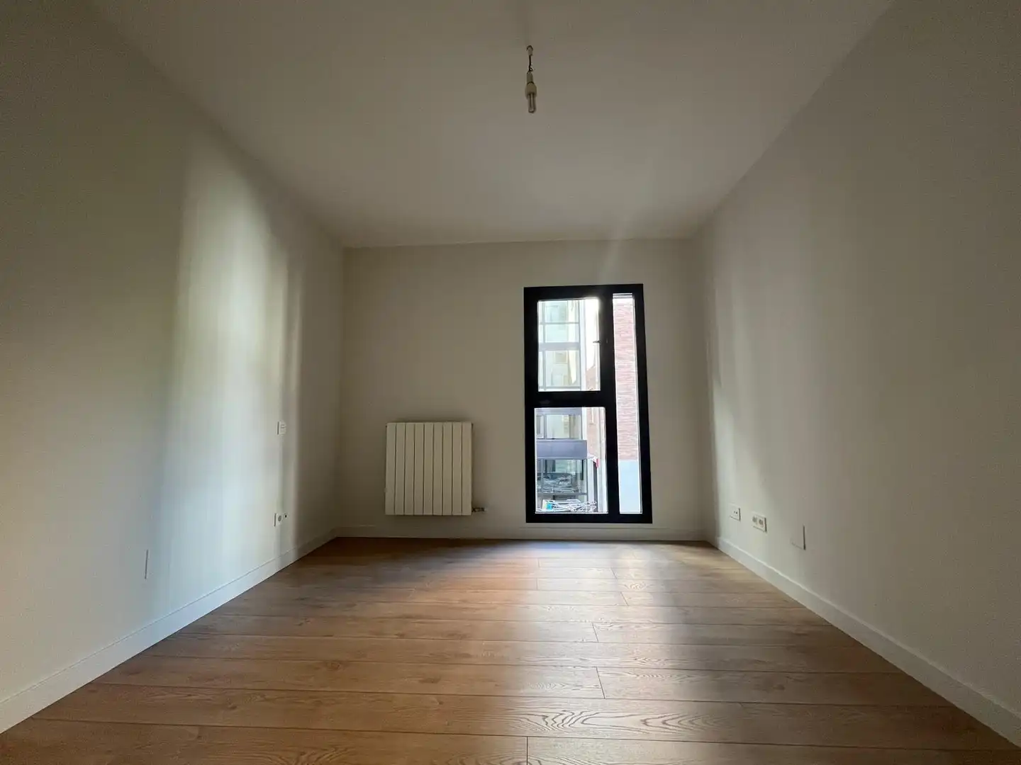 Schlafzimmer von Wohnung zur Miete in Burgos mit Heizung und Balkon