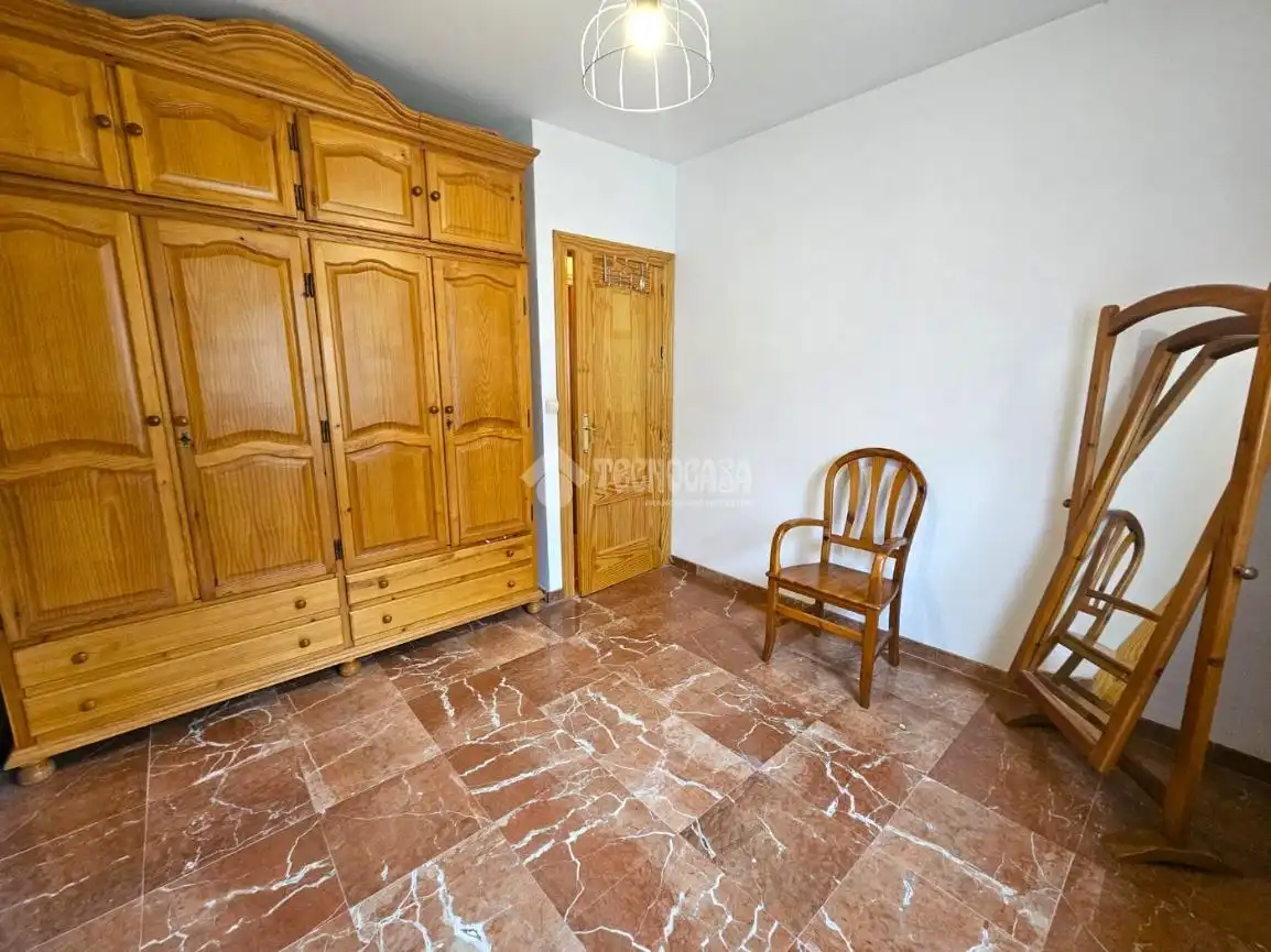 Dormitori de Casa adosada en venda en Parque de la Ermita