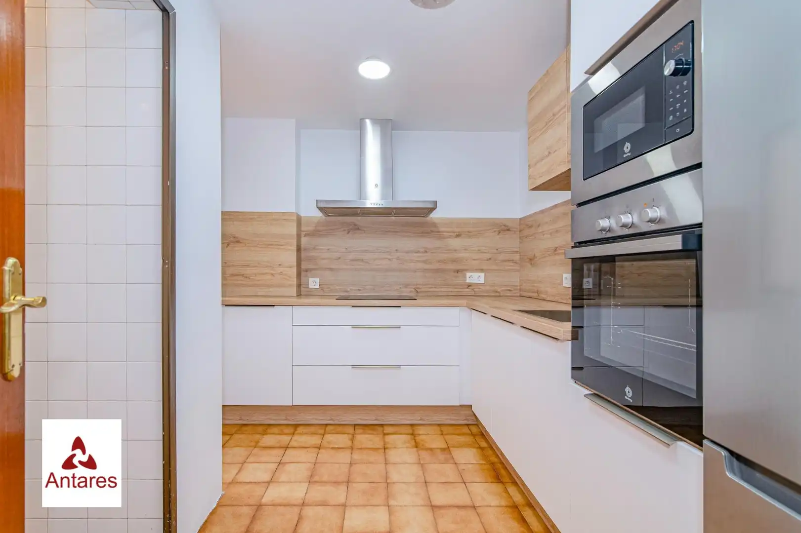 Cocina de Piso en venta en Granada con Calefacción y Amueblado