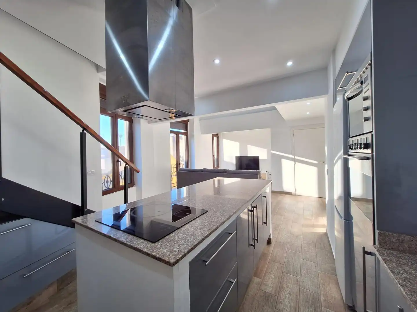 Dúplex con terraza en venta en Calle JOANOT MARTORELL, imagen 3