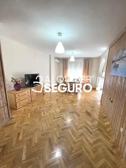 Flat for rent in Yugoslavia , El Carrascal